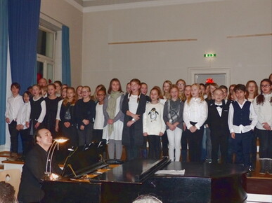'Christmas Culture Stage' mit Benefizkonzert für die DW-Flüchtlingshilfe