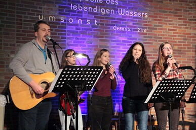 Connect-Jugendgottesdienst in der Kreuzkirche