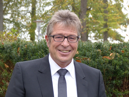 Hat am 1. Oktober seinen Dienst im Evangelischen Kirchenkreis Lüdenscheid-Plettenberg aufgenommen - Pfarrer Volker Bäumer (Foto: Weiland)