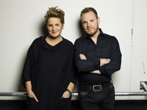 2FLÜGEL präsentiert ihr Programm Weltjahresbestzeit am 14.12. im Haus Nordhelle (Foto: 2FLÜGEL)