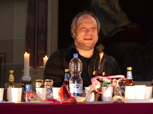 Der Puppen- und Objektspieler Matthias Jungermann bereicherte mit seinem Figurentheater Radieschenfieber den Familiengottesdienst zum Abschluss der Gemeindetage unter dem Wort 2018 (Foto: Weiland)