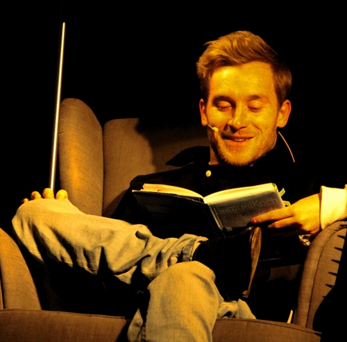 Samuel Koch wird in Oberrbrügge auch aus seinem Buch "Rolle vorwärts - das Leben geht weiter als man denkt" vorlesen (Foto: SK Live)