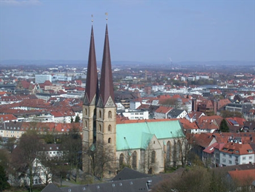 Die Neustädter Marienkirche in Bielefeld. Nicht nur hier, sondern für das gesamten Gebiet der Landeskirche wurde die Umfrage gestartet (Foto: EKvW)