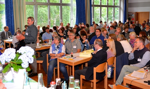 91 stimmberechtigte Synodale versammelten sich am 23. Juni zur Kreissynode im Evangelischen Gemeindezentrum Valbert (Foto: EKKLP / Teipel)