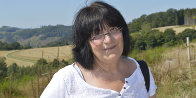 Die Werdohlerin Marion Jeßegus und ihr Leben zwischen Musik, Generationenwald und Kindern. Ein Portrait.