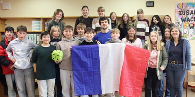 FranceMobil zu Gast in der Freien Christlichen Realschule