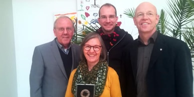 Ehrenmedaille der NFS für Bettina vom Brocke
