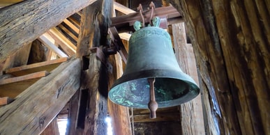 Gemeinsames Glockenläuten und kreative Osterangebote