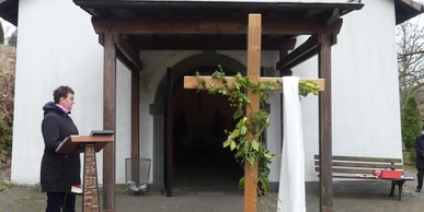 Auferstehungsfeier auf dem evangelischen Friedhof in Brügge