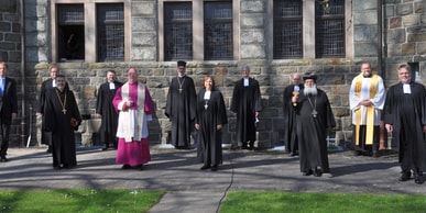 Christ? Ach, interessant. Was macht man da so?