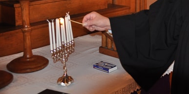 Gottesdienst im Advent: Chanukka und Weihnachten