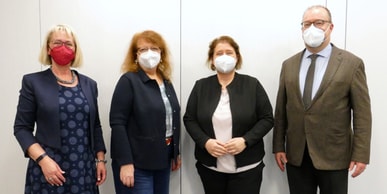 SPD-Abgeordnete besuchen heimischen Kirchenkreis