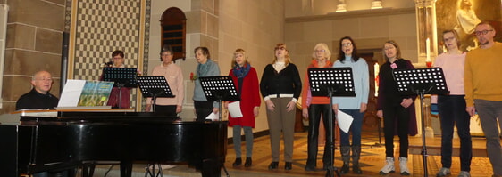Auftritt des Chores der Christuskirchengemeinde im gemeinsamen Gottesdienst der Christus- und der Markuskirchengemeinde. (Foto: Ingrid Weiland)