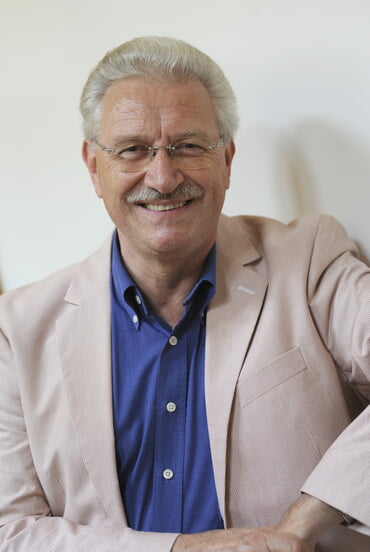 Klaus Mertens wird in den Konzerten die Bass-Soli singen. Mertens gilt als Bachinterpret und hochgeschätzte Sänger (Foto: Mertens)