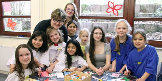 Ob beim Basteln oder bei Gemeinschaftsspielen: Die Kinder waren motiviert bei der Sache (Foto: Salzmann)