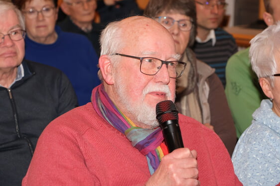 Gemeindemitglied Fred Witte fand ausgleichende Worte (Foto: Damschen)