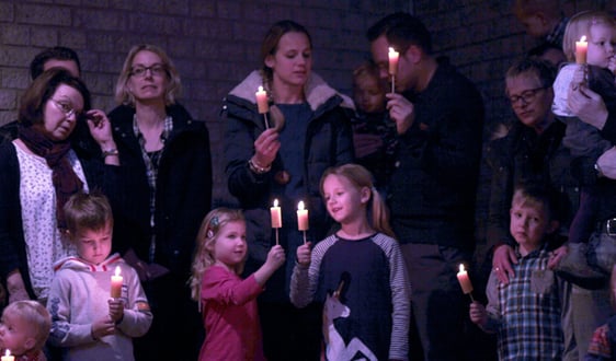 Klein und Groß erwartet am Heiligen Abend in der Meinerzhagener Johanniskirche ein ganz besondrer Gottesdienst. Zum dritten Mal findet um 14:30 Uhr der Krabbelgottesdienst statt (Foto: KGM)