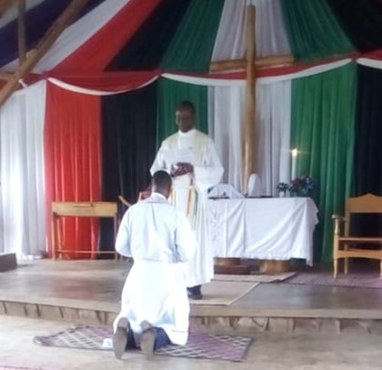 Eiinführung von Pastor Kahigwa durch Sup. Lwakatare