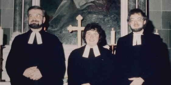Das Pfarrer-Team der Christuskirchengemeinde 1985: Pfarrer Hans-Wilhelm Weber (rechts), mit Pfarrer Bernd Rosewich und Pfarrerin Bärbel Wilde (Foto: Privat)