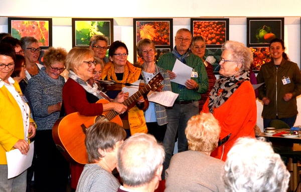 Ursula Rüth wurde mit einem auf sie gemünzten Lied verabschiedet. Foto: Wolfgang Teipel