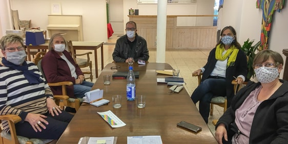 Das Team der Attendorner Tafel hat die kommende Ausgabe am 26. Mai organisiert. Auf Basis eines Sicherheitskonzeptes werden die Tafel-Kunden einzeln aufgerufen und dann entsprechend betreut (Foto: Raith)