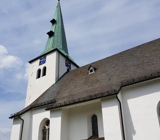 Die Apostelkirche ist denkmalgeschützt und gilt als Wahrzeichen der Ebbegemeinde Herscheid. (Foto: Max Gerhard)