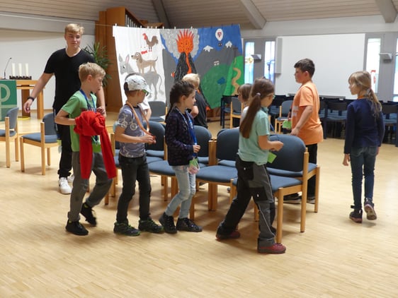 Im Gemeindezentrum Lösenbach veranstaltete der CVJM Brügge Spiele für die Kinder. (Foto: Ingrid Weiland)