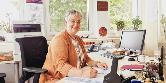 Kerstin Rentrop arbeitet seit dem 15.7.2021 in der Superintendentur mit einer halben Stelle. (Foto: EKKLP)
