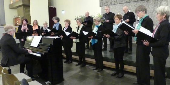 Als Gesangssolisten treten an dem Abend, der unter der Überschrift „Gott, der Herr, ist Sonne und Schild“ steht, Mitglieder des Vocalconsorts der Gemeinde auf. (Foto: Ingrid Weiland)