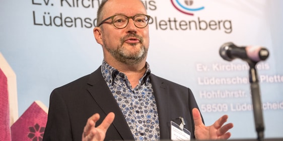 „Insgesamt liegt hier ein großes Arbeitsfeld vor uns, das uns über einen langen Zeitraum sehr intensiv und dann als andauernde Pflichtaufgabe fordert und fordern wird“, betonte der Superintendent. (Foto: Martin Büdenbender)