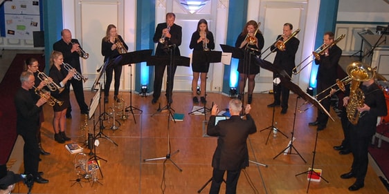 Der Name Brass Connection ist Programm: Verbindungen werden musikalisch, zwischenmenschlich und geistlich geschaffen. (Foto: Frank Laudien)
