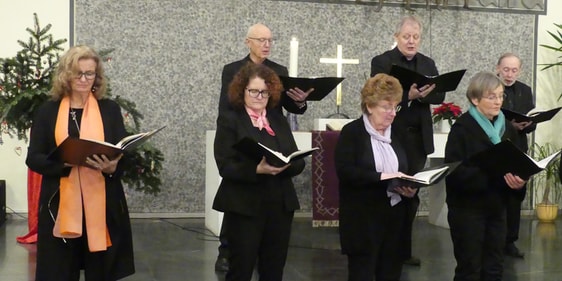 Der Vocalconsort begeisterte seine Zuhörerinnen und Zuhörer beim Musikalischen Gottesdienst am Vorabend zum Dritten Advent. (Foto: Ingrid Weiland)