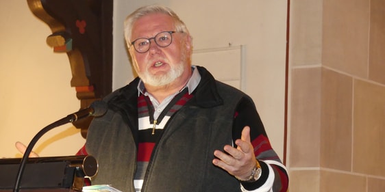 Hans-Peter Osterkamp betonte bei seiner Predigt, dass wir mit Jesus Christus Schritte tun können, durch die unser Leben gelinge. (Foto: Ingrid Weiland)