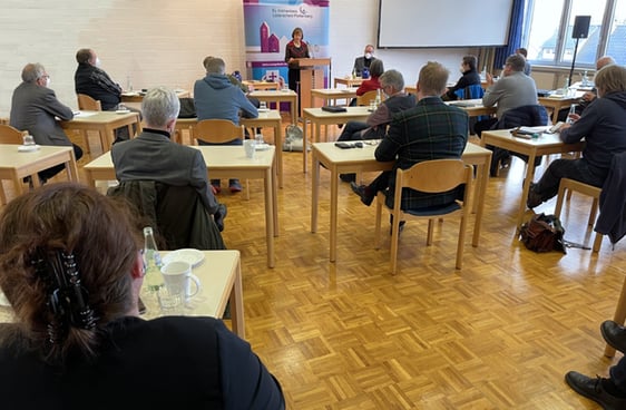 Annette Kurschus nutzte man das Treffen mit dem Pfarrkonvent, um sich über aktuellen und zukünftigen Themen und Herausforderungen auszutauschen (Foto: EKKLP)