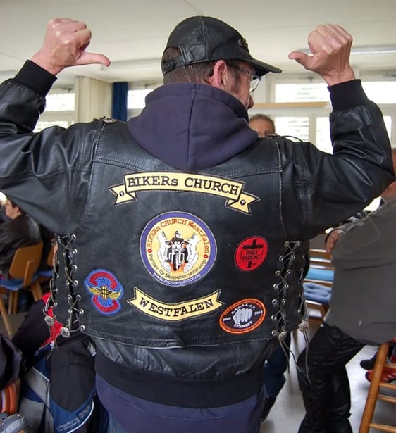 Die ‚Biker’s Church Westfalen‘ wurde 2003 von Pfarrer Klaus Reuber gegründet und seitdem werden auch die Motorrad-Gottesdienste im Ev. Kirchenkreis Lüdenscheid-Plettenberg angeboten (Foto: EKKLP)