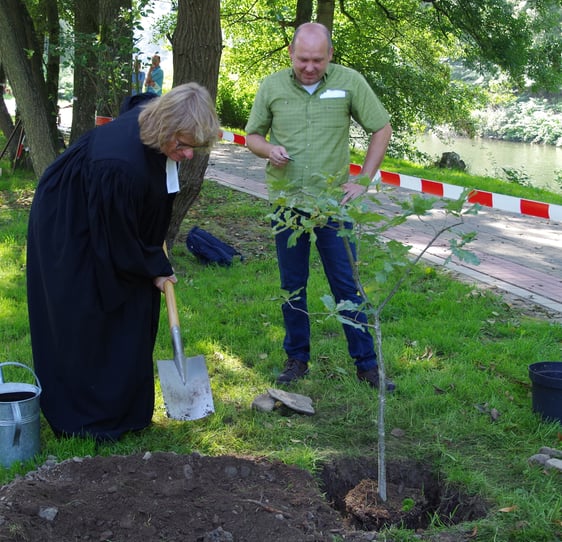 Mittlerweile haben wir schon mindestens 70 Bäume, für die Menschen die Patenschaft übernehmen wollen.", berichtet Lothar Jeßegus. (Foto: Iris Kannenberg)