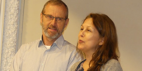 Ehepaar Denice und Dietmar Kliewer berichteten von ihrer missionarischen Arbeit in Brasilien und Chile. (Foto: Ingrid Weiland)