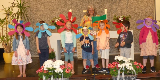 Das Gleichnis vom Sämann wurde von den Kita-Kindern aufgeführt. (Foto: Ingrid Weiland)