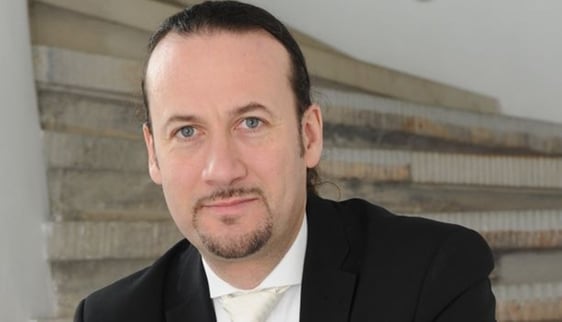 Matthias Grünert, Kantor und Organist an der Frauenkirche in Dresden, ist im heimischen Kirchenkreis für Konzerte unterwegs – sieben Orgeln in drei Tagen. (Foto: privat)