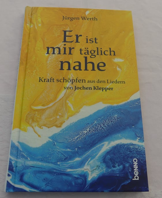 Das Buch über die zehn bekanntesten Lieder Jochen Kleppers ist ab sofort im Buchhandel zu erwerben. (Foto: Ingrid Weiland)