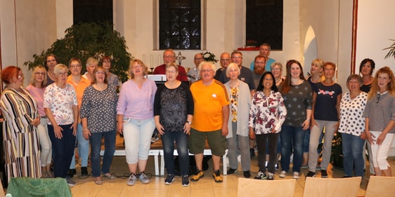 Der Gospelchor Risecorn trifft sich zu seinen wöchentlichen Proben nach wie vor in der evangelischen Kirche Oberrahmede, ist aber inzwischen ein eingetragener Verein. (Foto: Bettina Görlitzer)