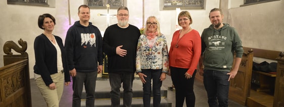 Das Team hinter der Thomasmesse: (v.l.) Dorthe Schrader, Christian Schröder, Pfr. Bodo Meier, Karin Froese-Bruns, Anke Türk, Sebastian Prass. (Foto: Iris Kannenberg)