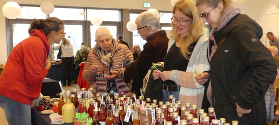 Großen Andrang gab es beim Lima-Basar im Gemeindehaus der Ev. Kreuzkirchengemeinde. (Foto: Ingrid Weiland)