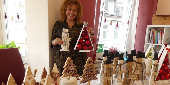 Ein Kreativstand beim „Novemberleuchten“ – handgefertigte Artikel konnten am vergangenen Wochenende erstanden werden. (Foto: Ingrid Weiland)